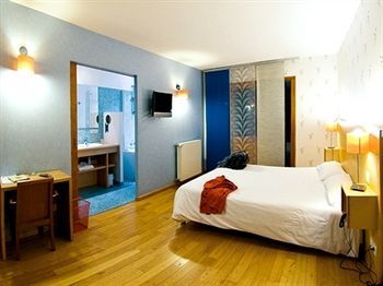 Le Hotel